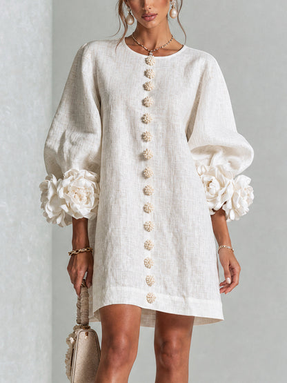 Aurora | Vestido Mini con Botones Florales y Puños en Rosetón