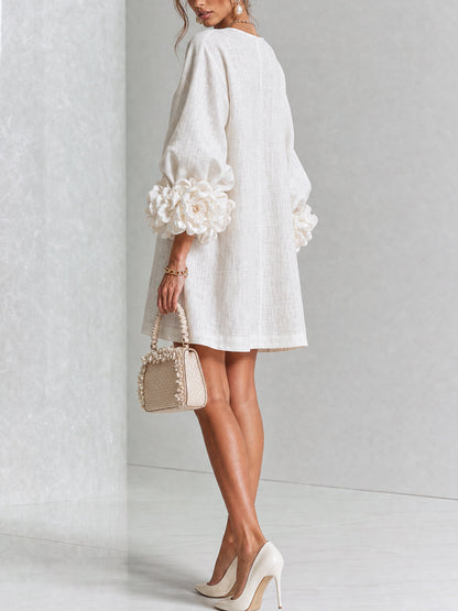 Aurora | Vestido Mini con Botones Florales y Puños en Rosetón